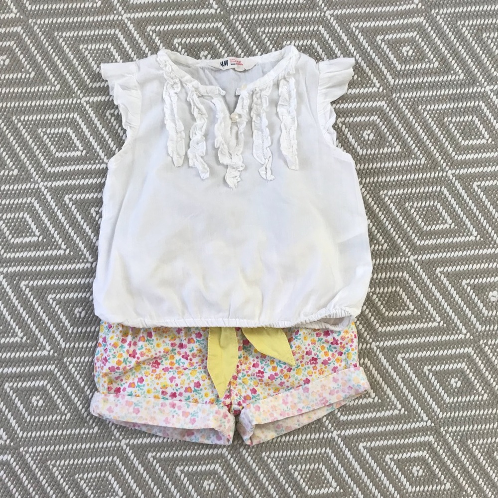 H&M Tank and Floral Shorts (2T)
